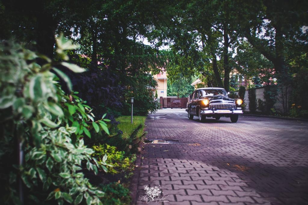 Park Na Wojskiego Bed & Breakfast Марки Екстериор снимка