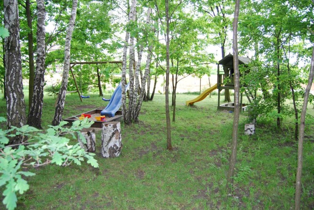 Park Na Wojskiego Bed & Breakfast Марки Екстериор снимка