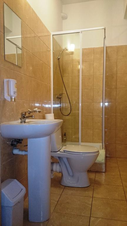 Park Na Wojskiego Bed & Breakfast Марки Стая снимка