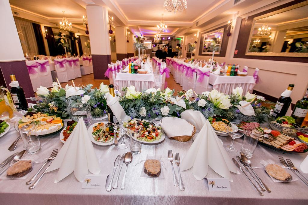 Park Na Wojskiego Bed & Breakfast Марки Екстериор снимка