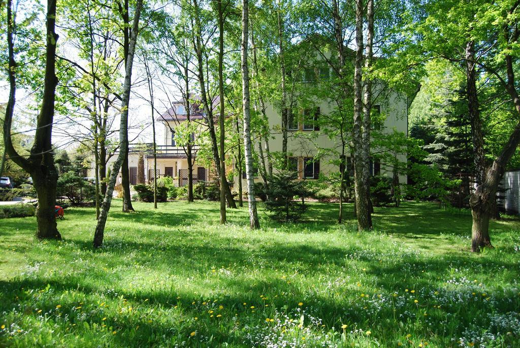 Park Na Wojskiego Bed & Breakfast Марки Екстериор снимка